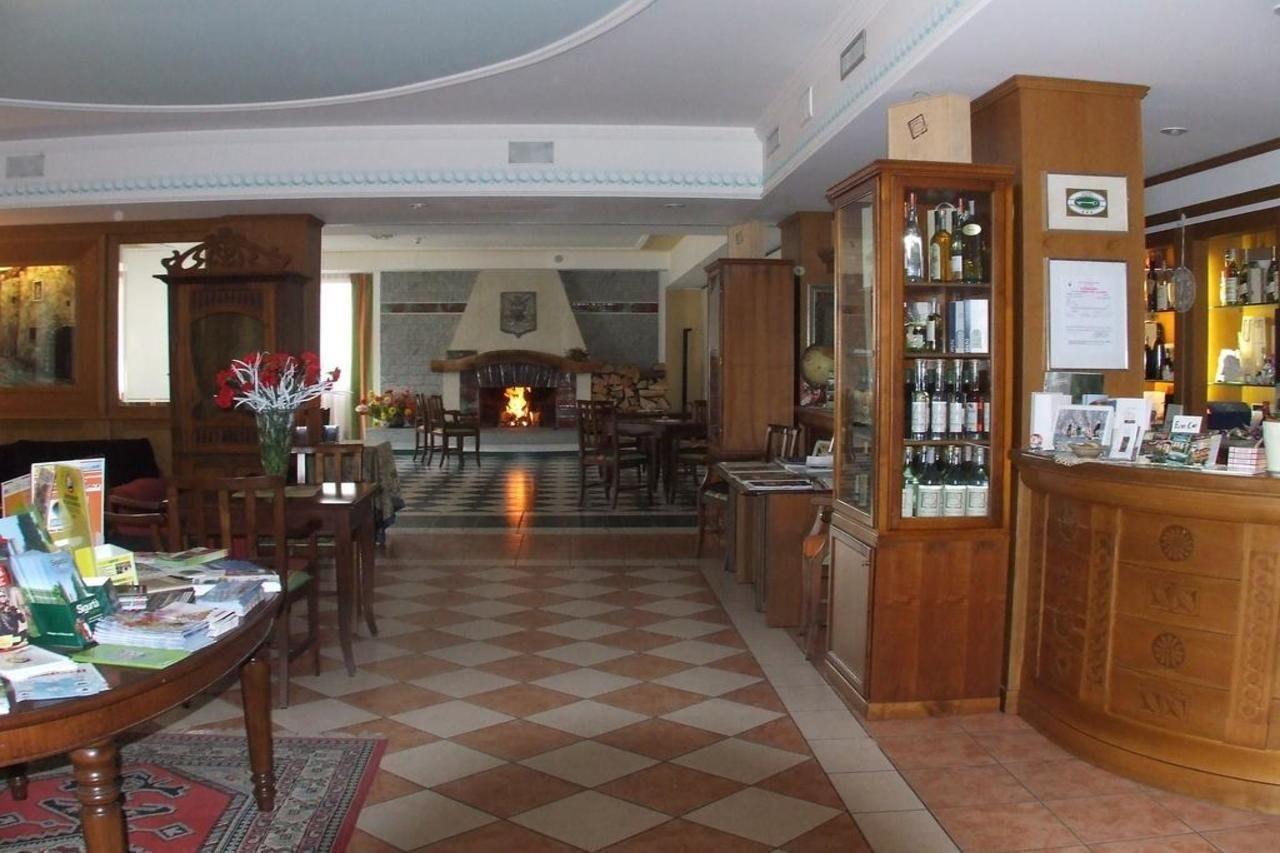 Club Hotel Tenno Bagian luar foto