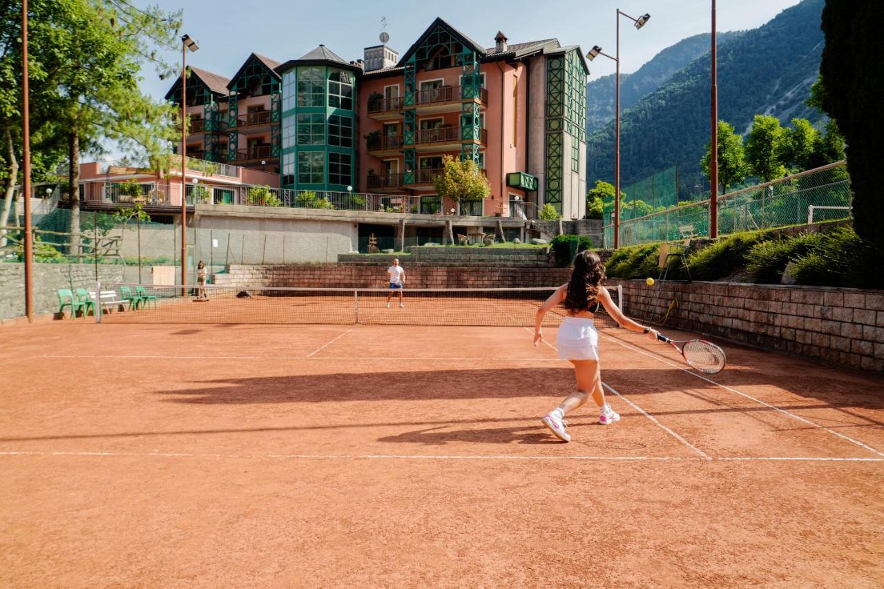 Club Hotel Tenno Bagian luar foto