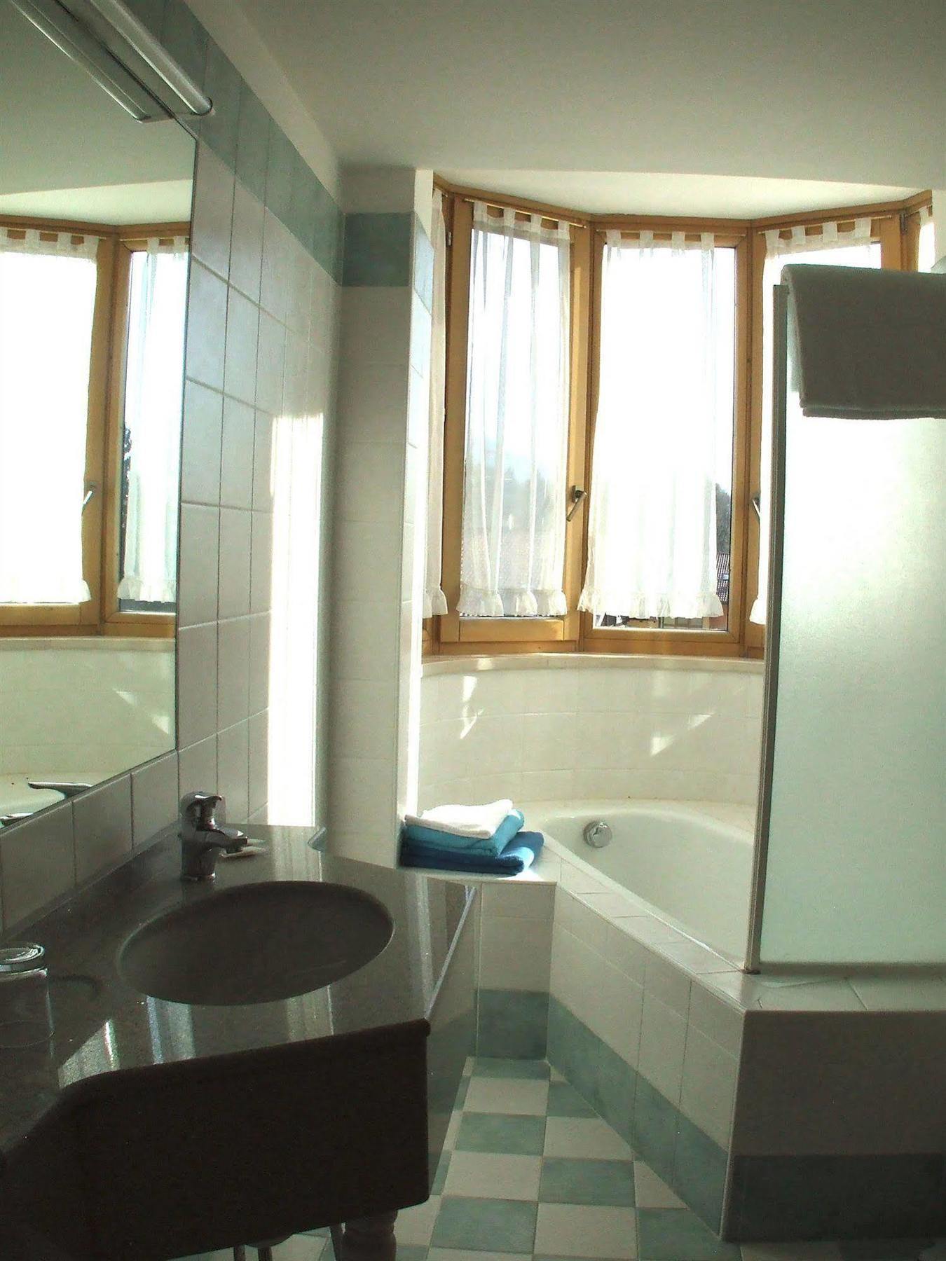 Club Hotel Tenno Bagian luar foto